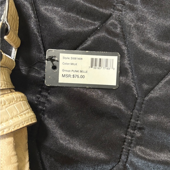 ✨ Guess Beige Studded Shoulder Bag ✨ - Picture 5 of 6